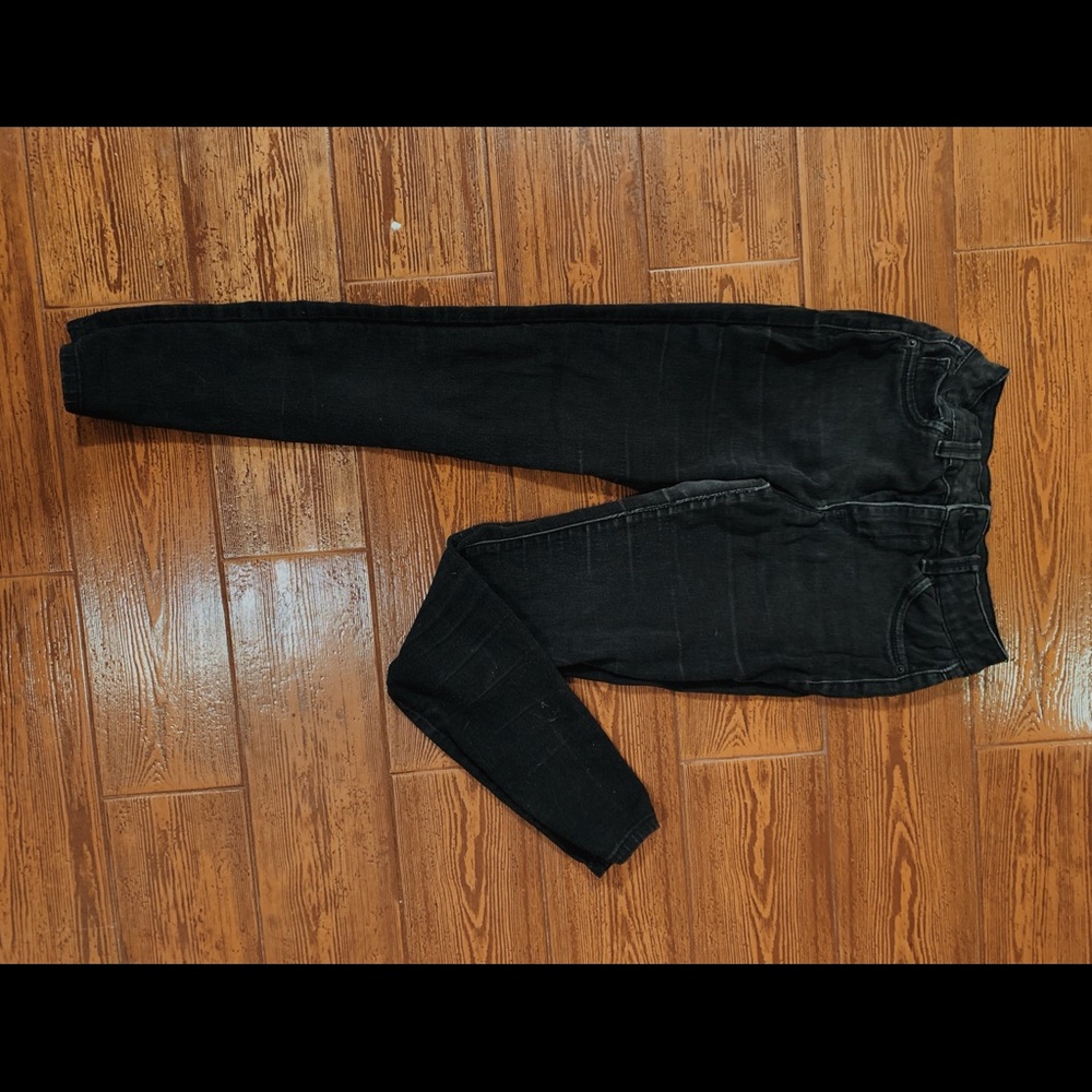 Black high waisted skinny jeans